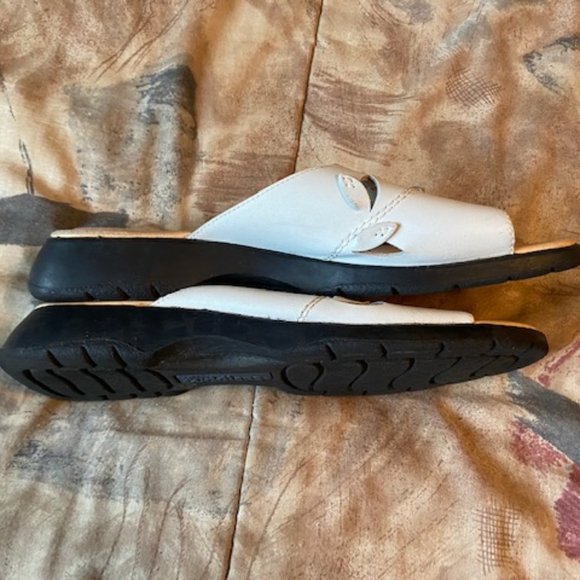 Cabbie Cuddlers Ladies Floral White Sandals Size 10 - Picture 5 of 10